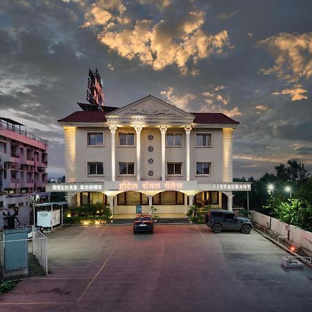 Hotel Royal Palace Karad Exterior photo