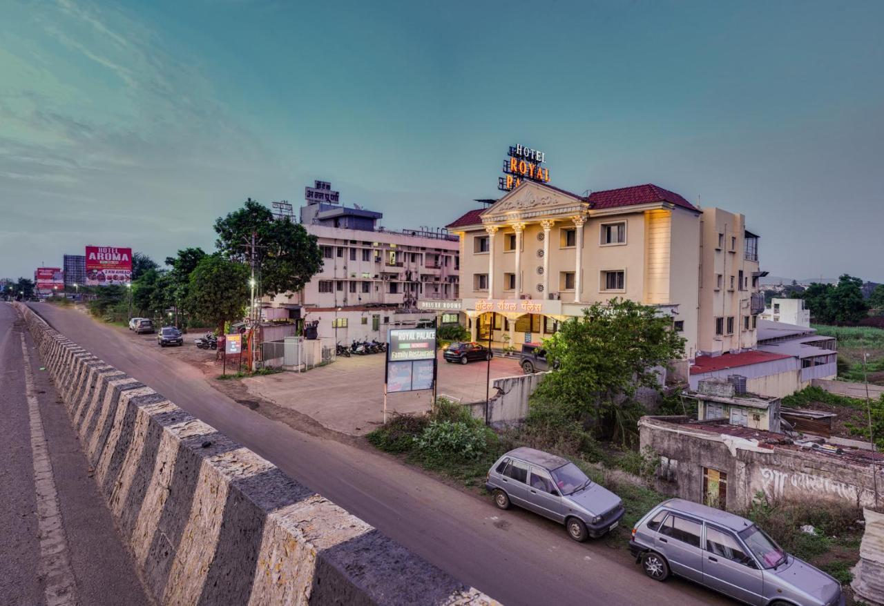 Hotel Royal Palace Karad Exterior photo