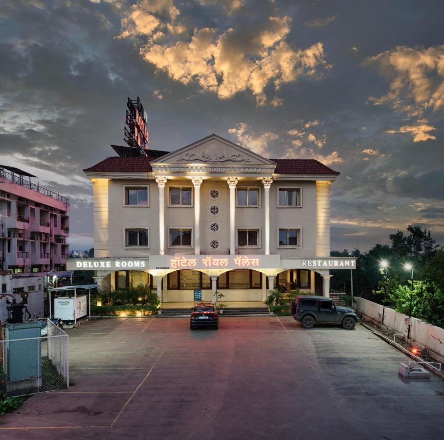 Hotel Royal Palace Karad Exterior photo